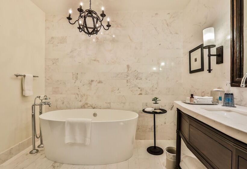 جناح, Banyan Tree Puebla