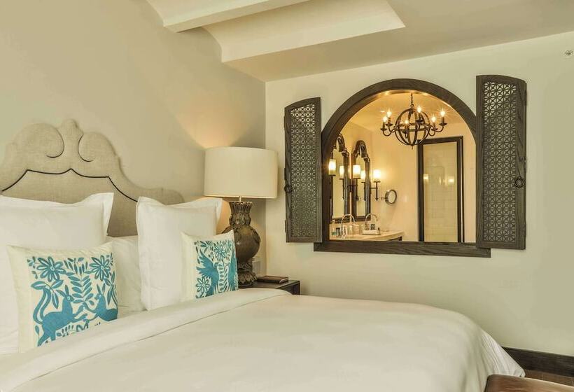 جناح, Banyan Tree Puebla