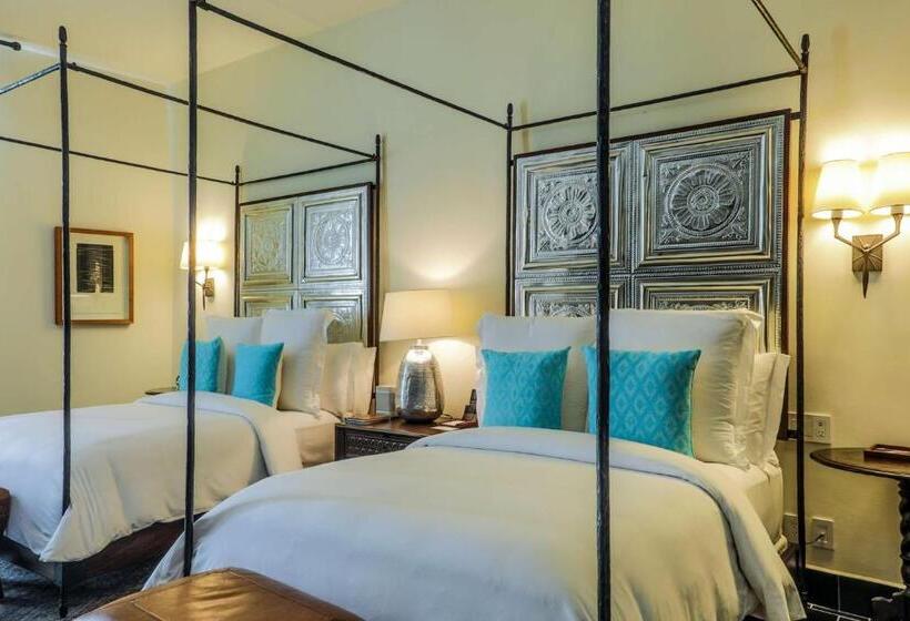 جناح جونيور, Banyan Tree Puebla