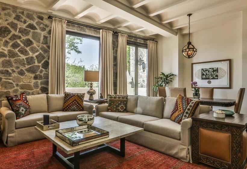 جناح, Banyan Tree Puebla