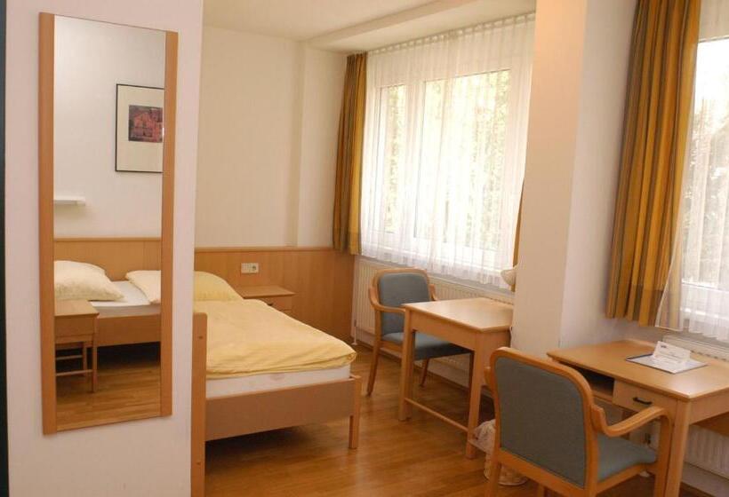 スタンダードルーム, Bildungshaus St. Hippolyt