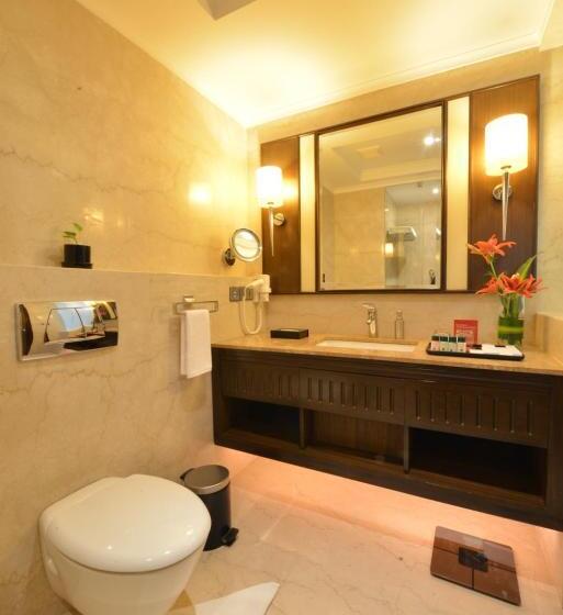Стандартный Номер Кровать Кинг, Ramada Plaza Chennai