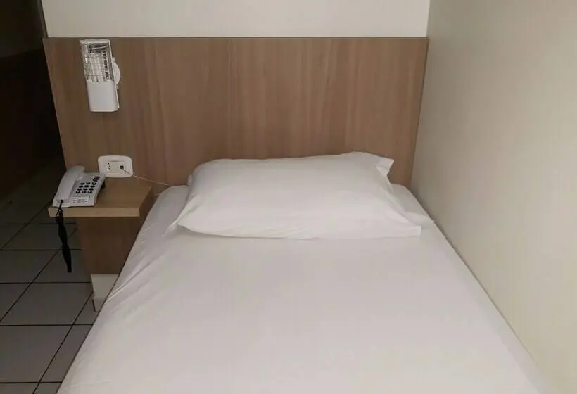 シングルデラックスルーム, Romanville