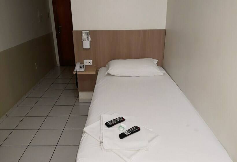 חדר דלוקס יחיד, Romanville