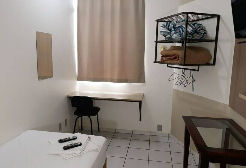 חדר דלוקס יחיד, Romanville