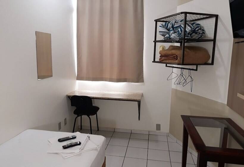 חדר דלוקס יחיד, Romanville