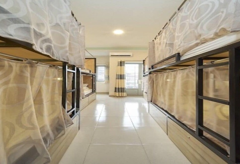 تختخواب در اتاق مشترک, Alleyway Hostel   Adults Only