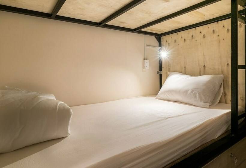 تختخواب در اتاق مشترک, Alleyway Hostel Adults Only