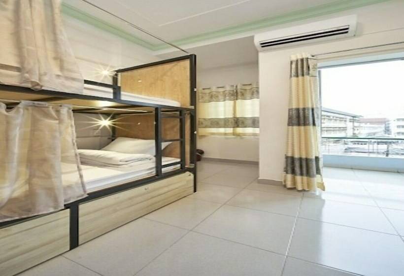 تختخواب در اتاق مشترک, Alleyway Hostel Adults Only