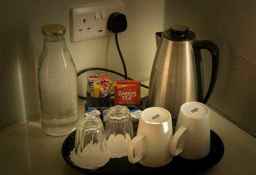 Standard Triple Room, The Pipers Rest