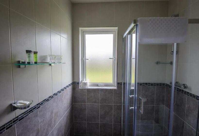 Standard Room, The Pipers Rest