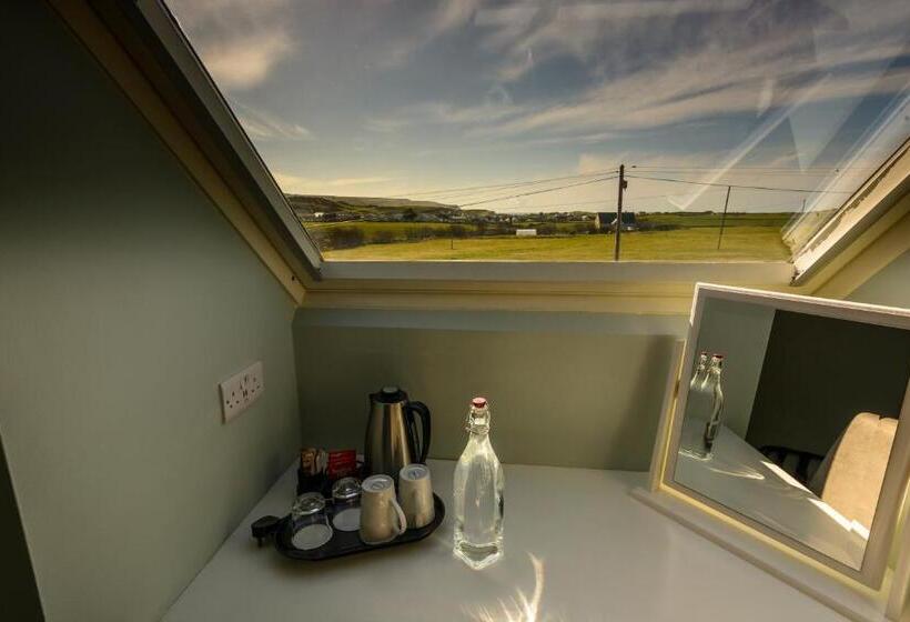 Standard Room, The Pipers Rest