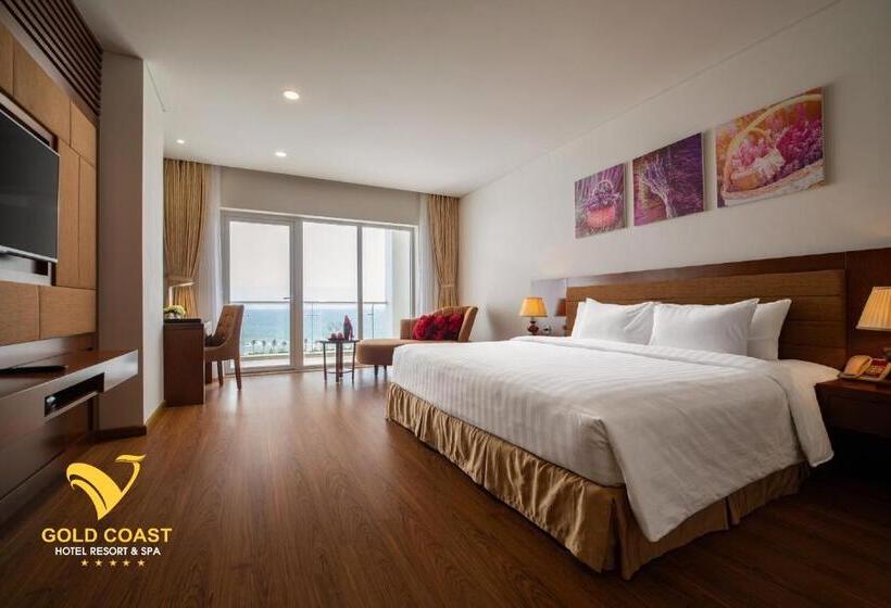 Deluxe Suite Sea View, Gold Coast Hotel Resort & Spa