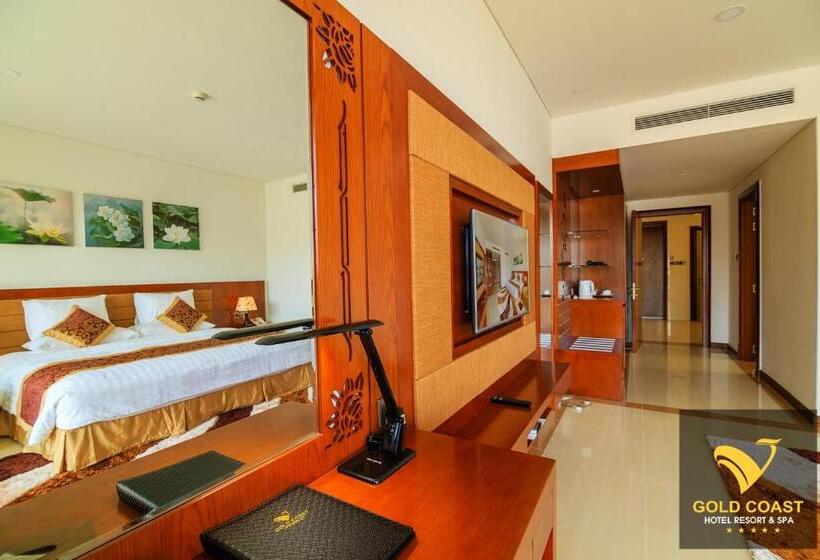 بانگلوی استاندارد, Gold Coast Hotel Resort & Spa