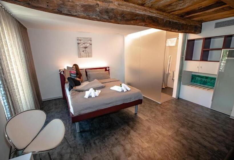 标准间带阳台, Albergo Porta Verzasca