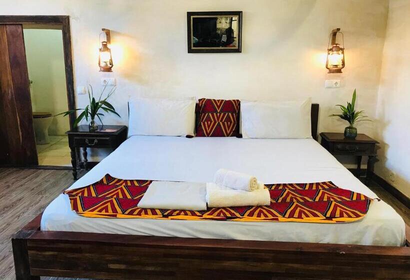 إستوديو قياسى, Cafe Central