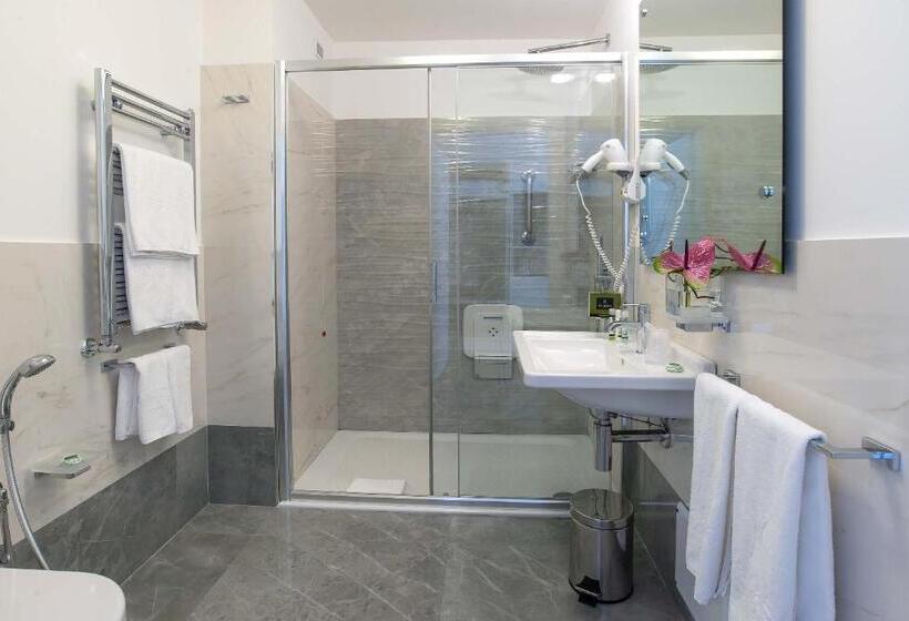 Camera Superiore Accessibile ai persone con mobilità ridotta, Damaso