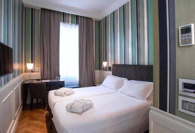 Camera Deluxe, Damaso