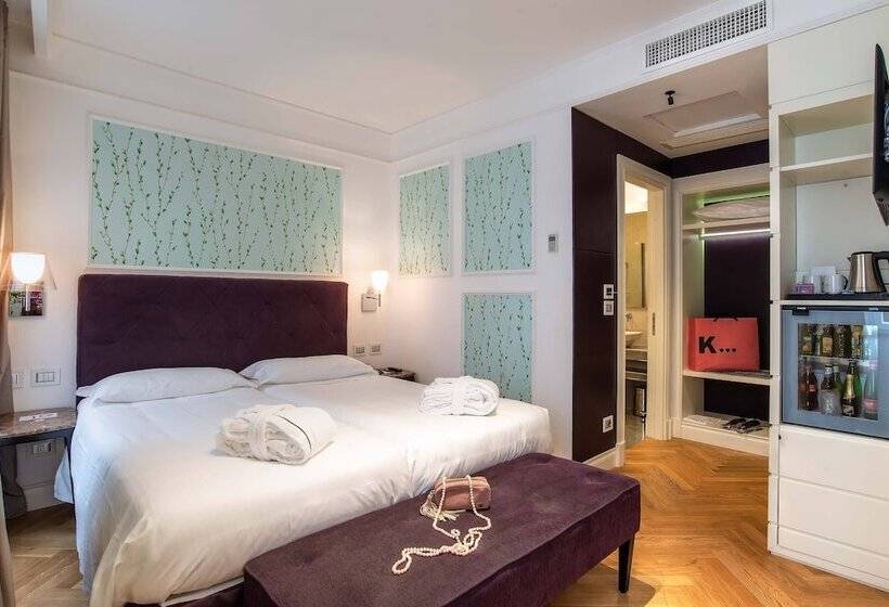 Camera Comfort, Damaso