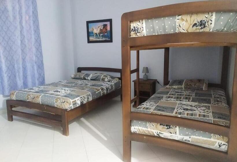 اتاق استاندارد چهار تخته, Salduba