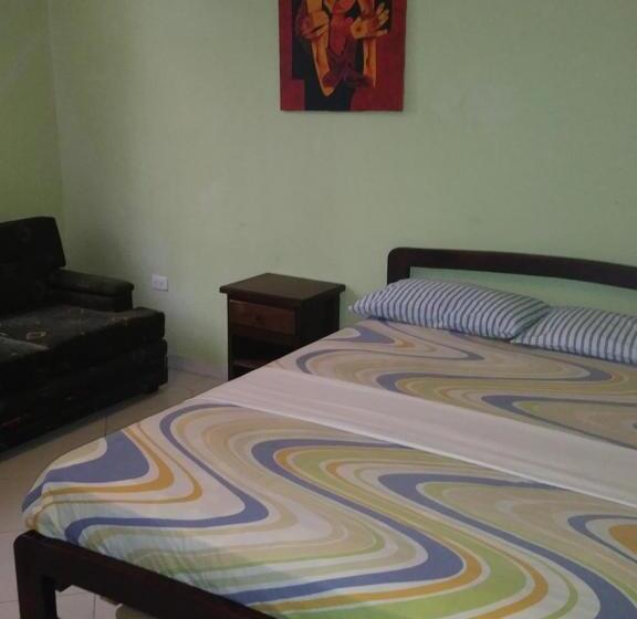 اتاق استاندارد سه نفره, Salduba