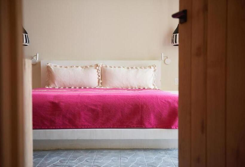 غرفة قياسية سرير كينج, San Cristobal Adults 15+