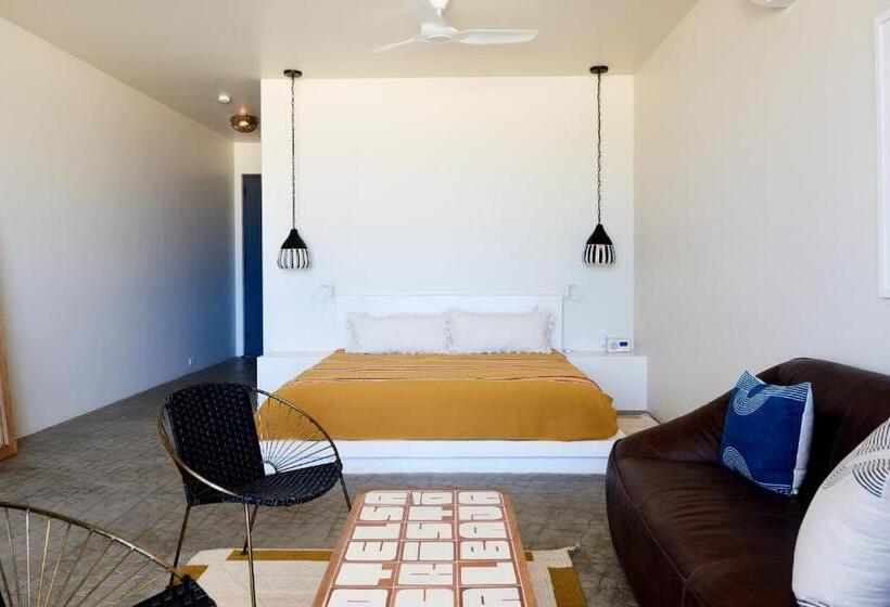 غرفة قياسية سرير كينج, San Cristobal Adults 15+