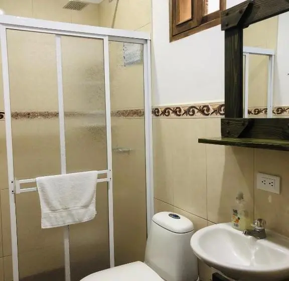 Standard Kolmen Hengen Huone, Lake View Hostel
