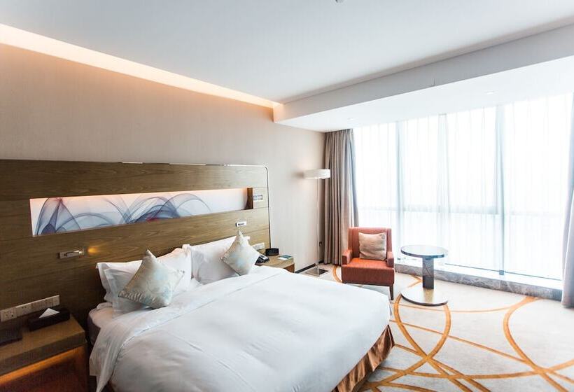 Номер Superior, Novotel Rizhao Suning