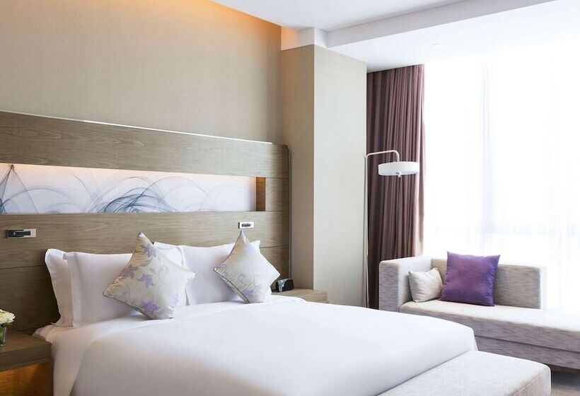 Номер Superior, Novotel Rizhao Suning