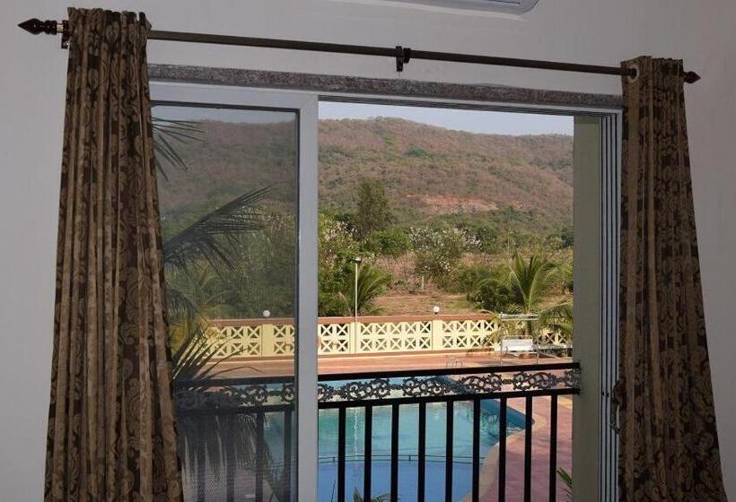 اتاق لوکس, Anand Agro Tourism Kashid