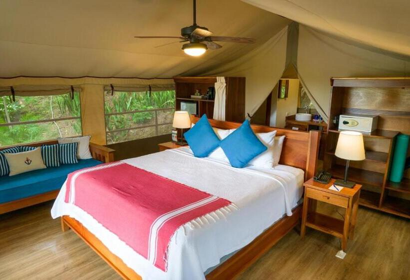چادر با خدمات رفاهی استاندارد, Isla Chiquita Glamping