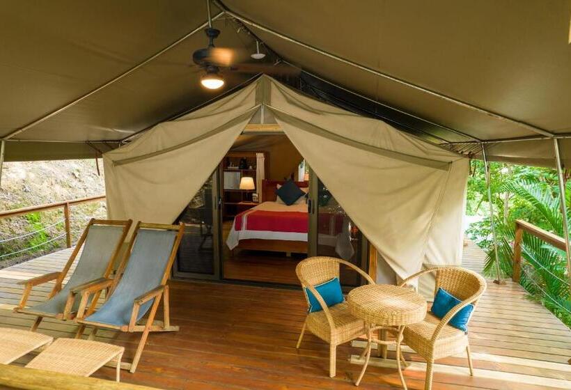 چادر با خدمات رفاهی استاندارد, Isla Chiquita Glamping