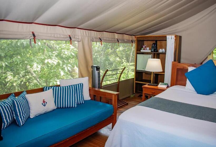 چادر با خدمات رفاهی استاندارد, Isla Chiquita Glamping