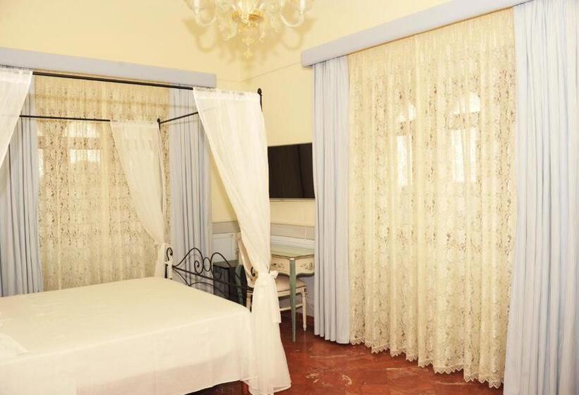Номер Стандарт Вид на Сад, Le Scuderie Di Villa Ravenna