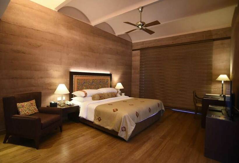 جناح, The Lalit Mangar