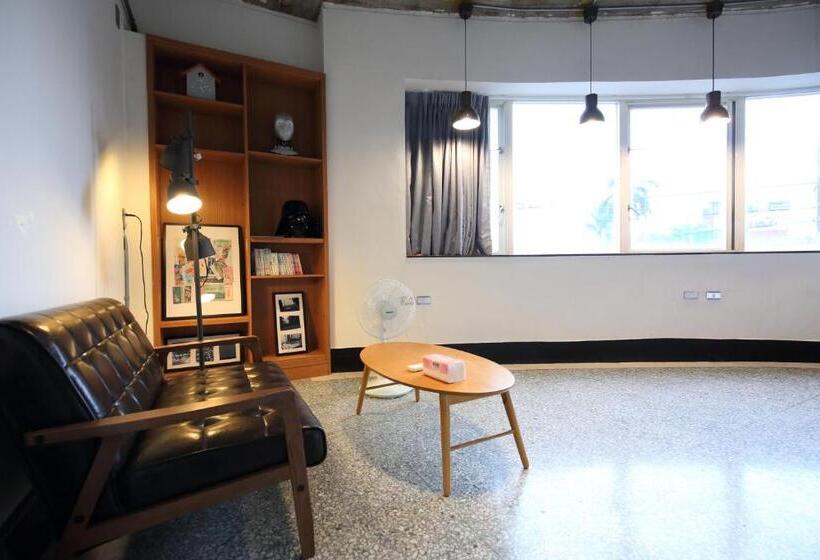 اتاق استاندارد با سرویس بهداشتی مشترک, View Hostel