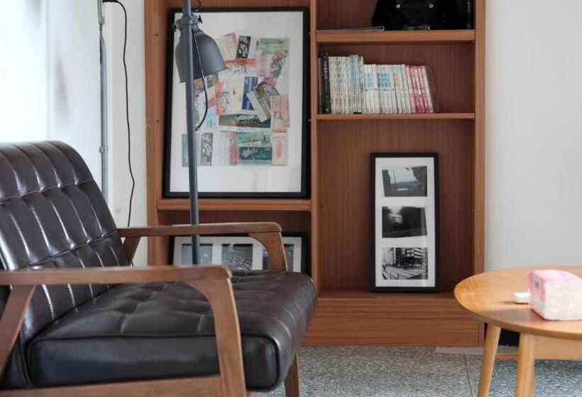 اتاق استاندارد با سرویس بهداشتی مشترک, View Hostel