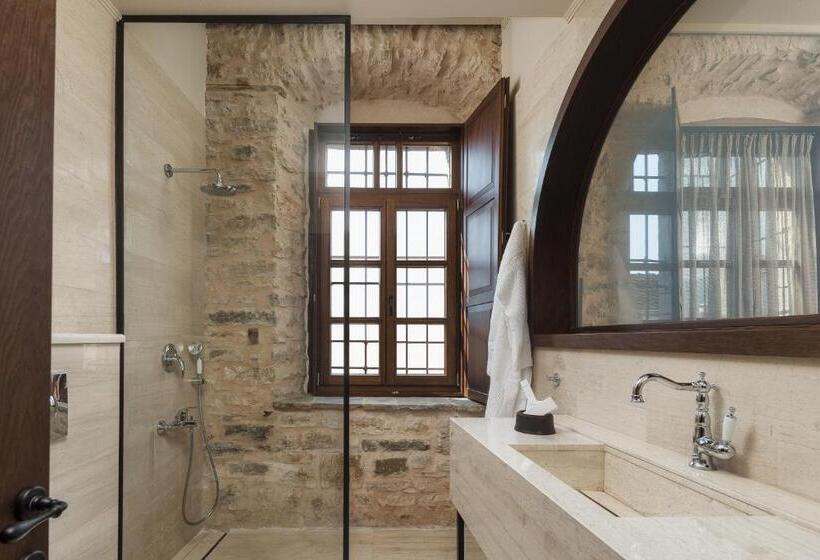 سوییت, Stoes Boutique