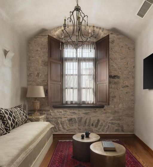 سوییت, Stoes Boutique