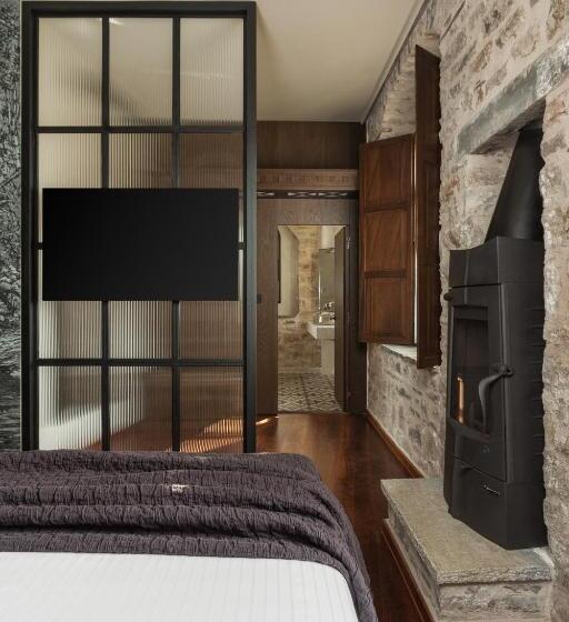 سوییت اجرایی, Stoes Boutique