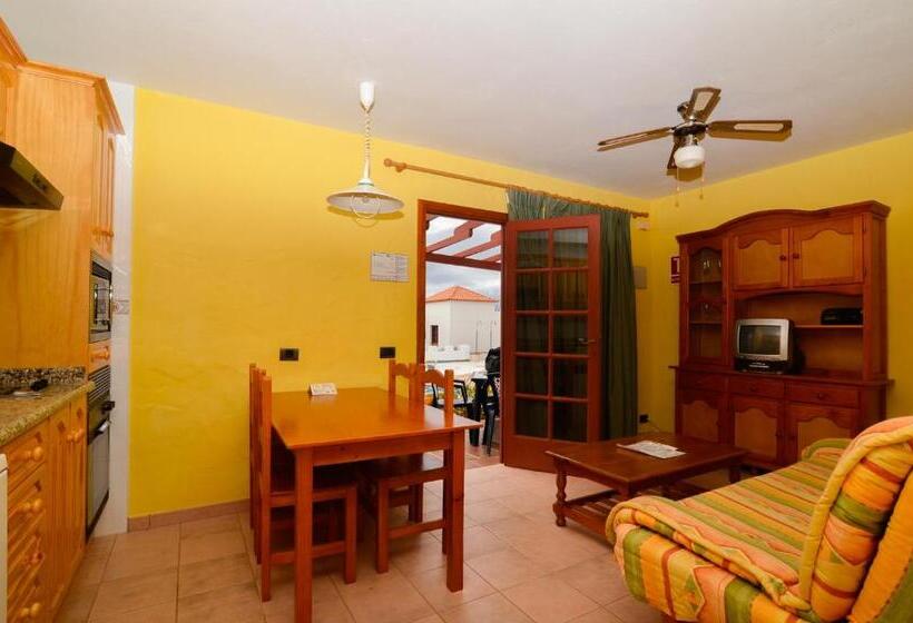 带2个卧室的公寓, Castillo Beach