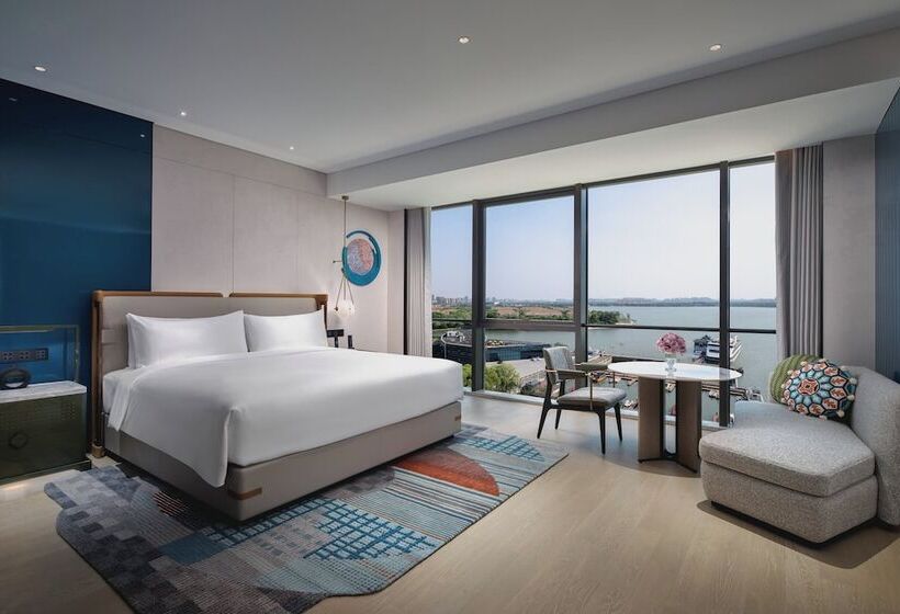 غرفة بريميوم مطلّة علي البحيرة, Indigo Suzhou Jinji Lake, An Ihg