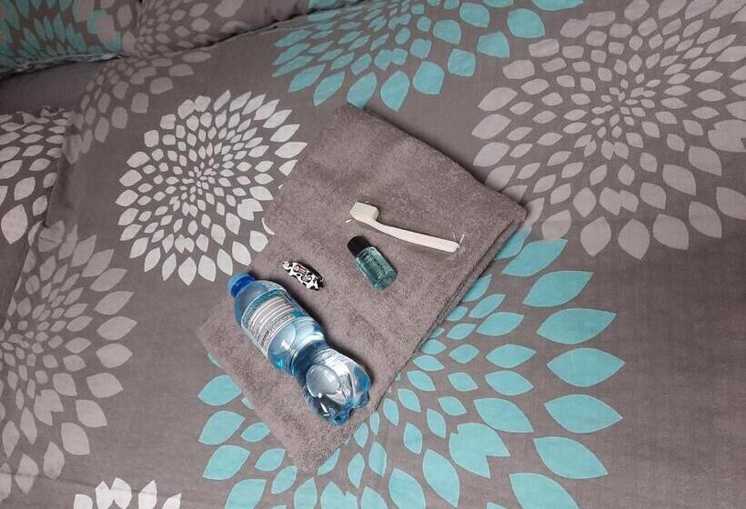 スタンダードトリプルルーム, Noclegi Viktor