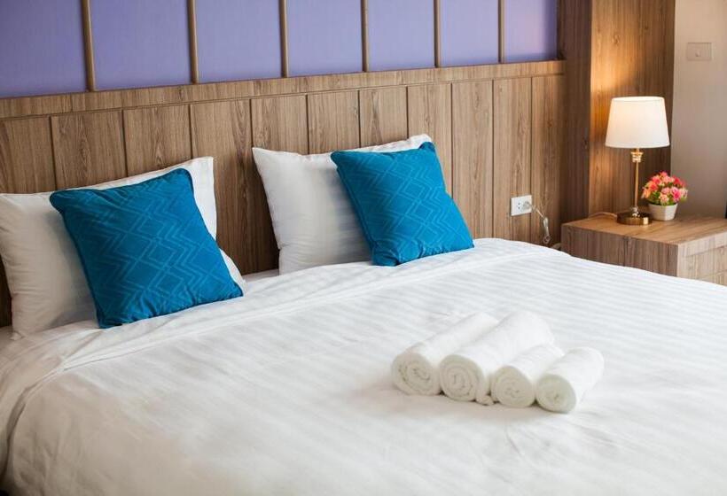 디럭스 룸 킹사이즈 침대, Anchan Laguna Hotel โรงแรมอัญชันลากูน่า