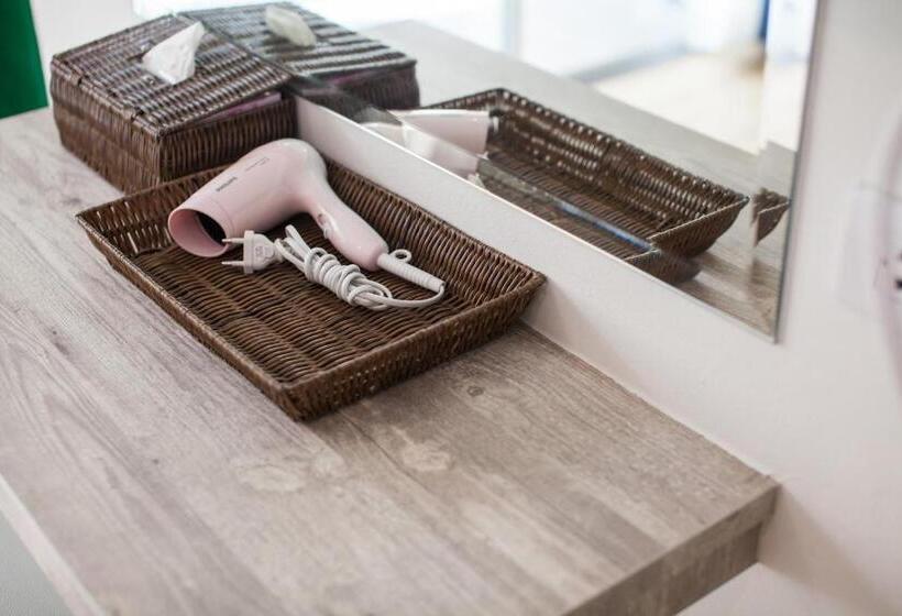 스위트, Anchan Laguna Hotel โรงแรมอัญชันลากูน่า