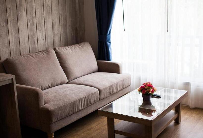 스위트, Anchan Laguna Hotel โรงแรมอัญชันลากูน่า