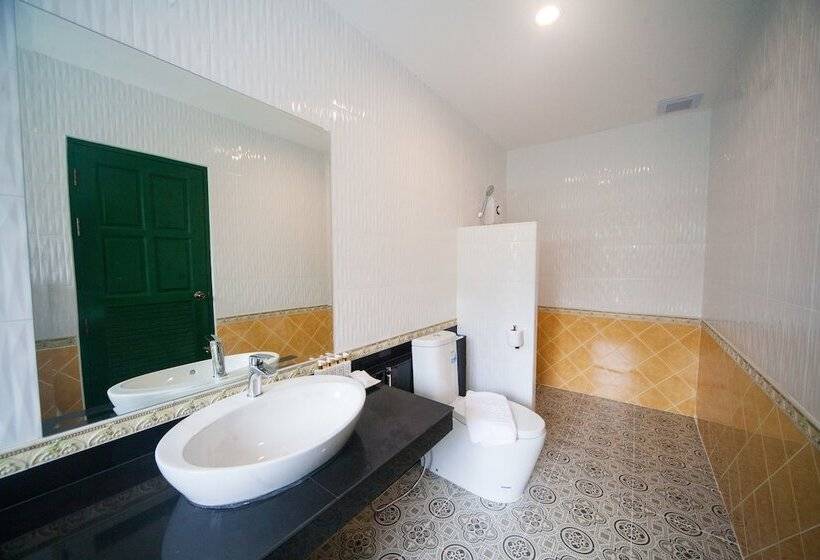 스위트, Anchan Laguna Hotel โรงแรมอัญชันลากูน่า