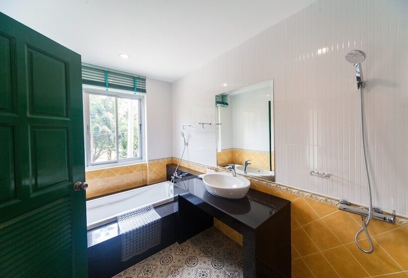 패밀리 스위트, Anchan Laguna Hotel โรงแรมอัญชันลากูน่า