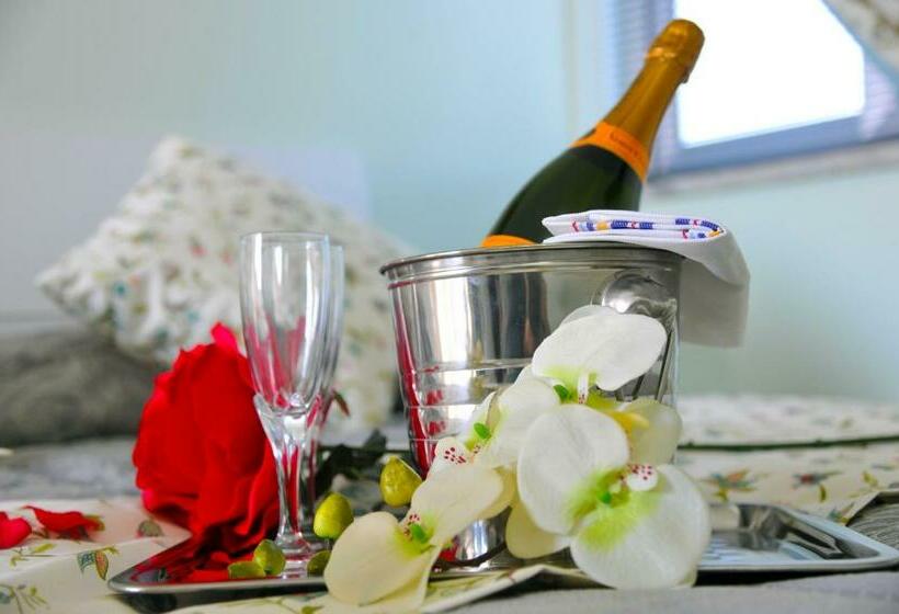 Семейный Номер, B&b Le Cycas